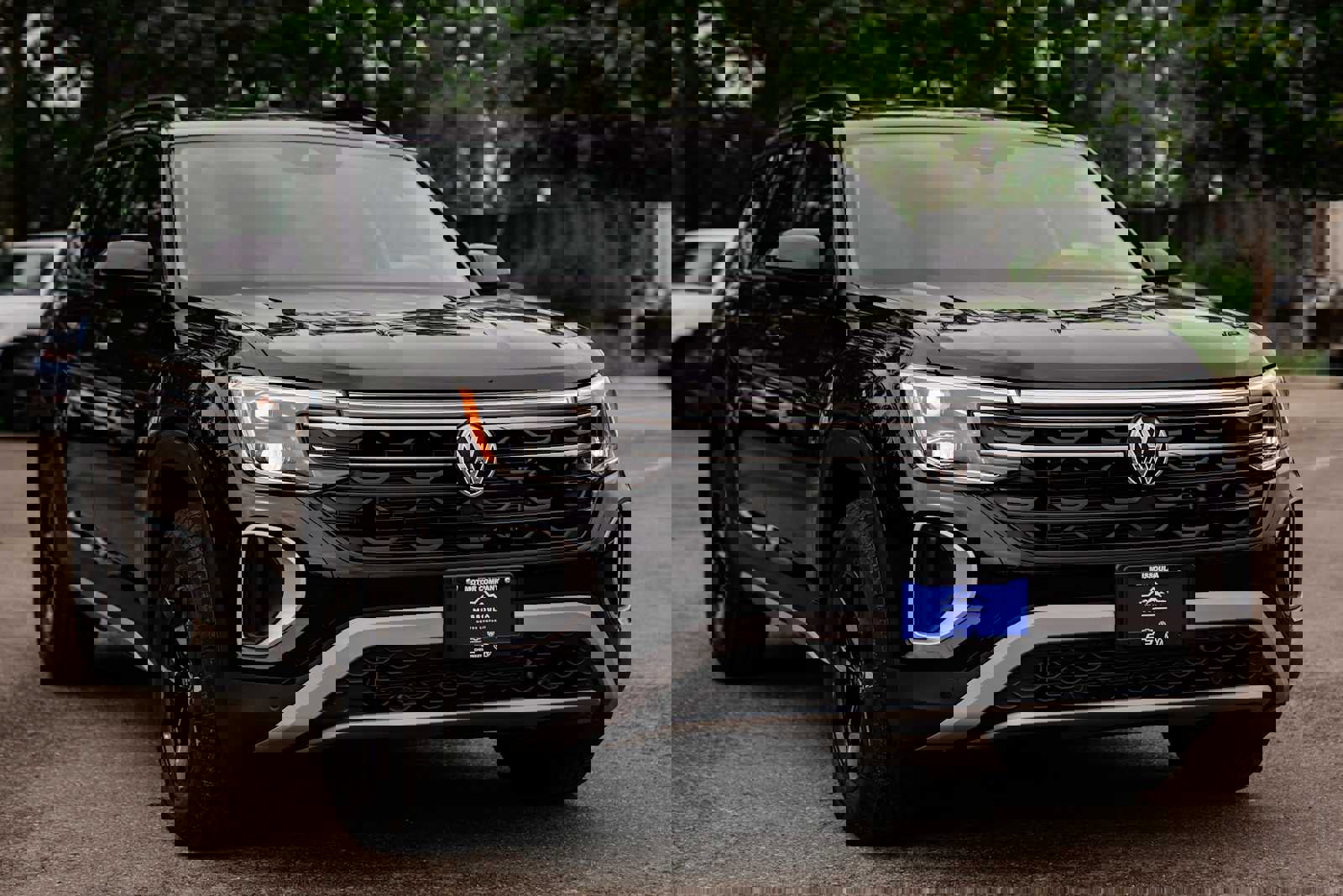 New 2025 Volkswagen Atlas Peak Edition SE image 2