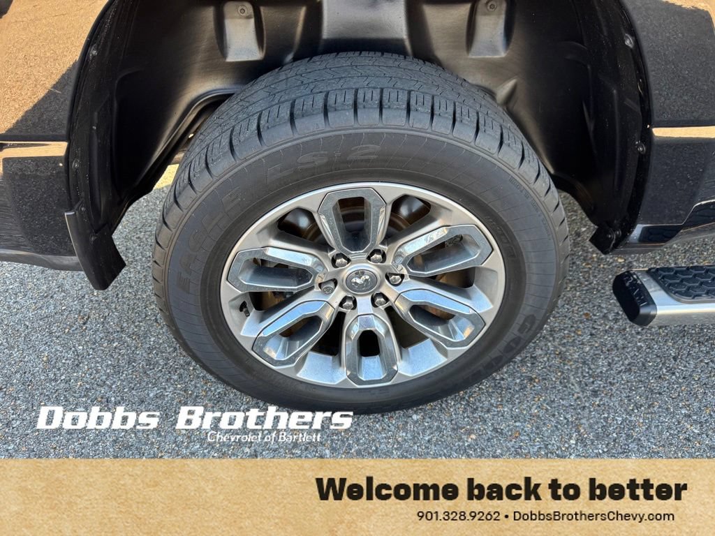Used 2023 RAM 1500 Laramie AWD/4WD image 12