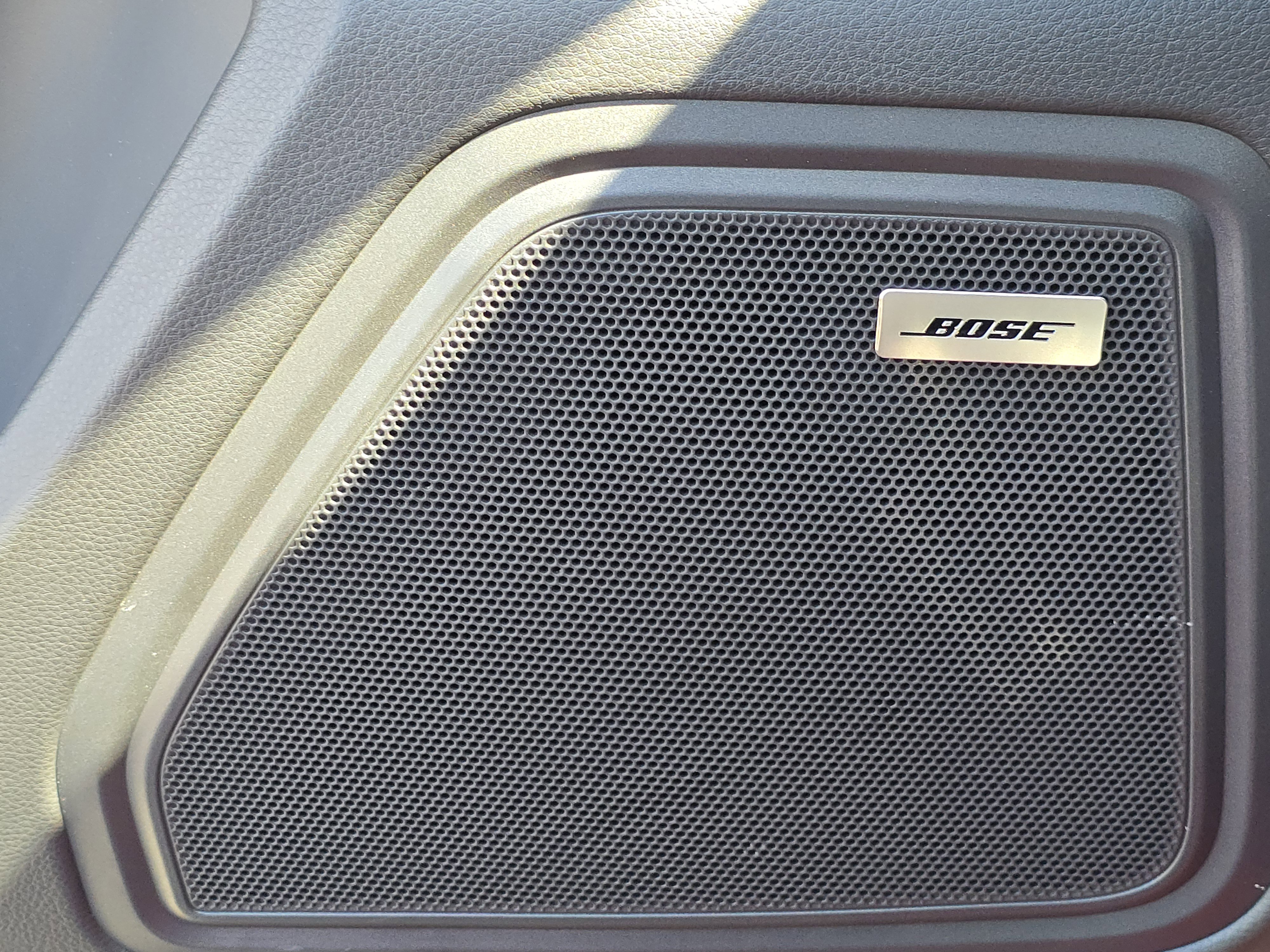 New 2025 Porsche Macan GTS image 18