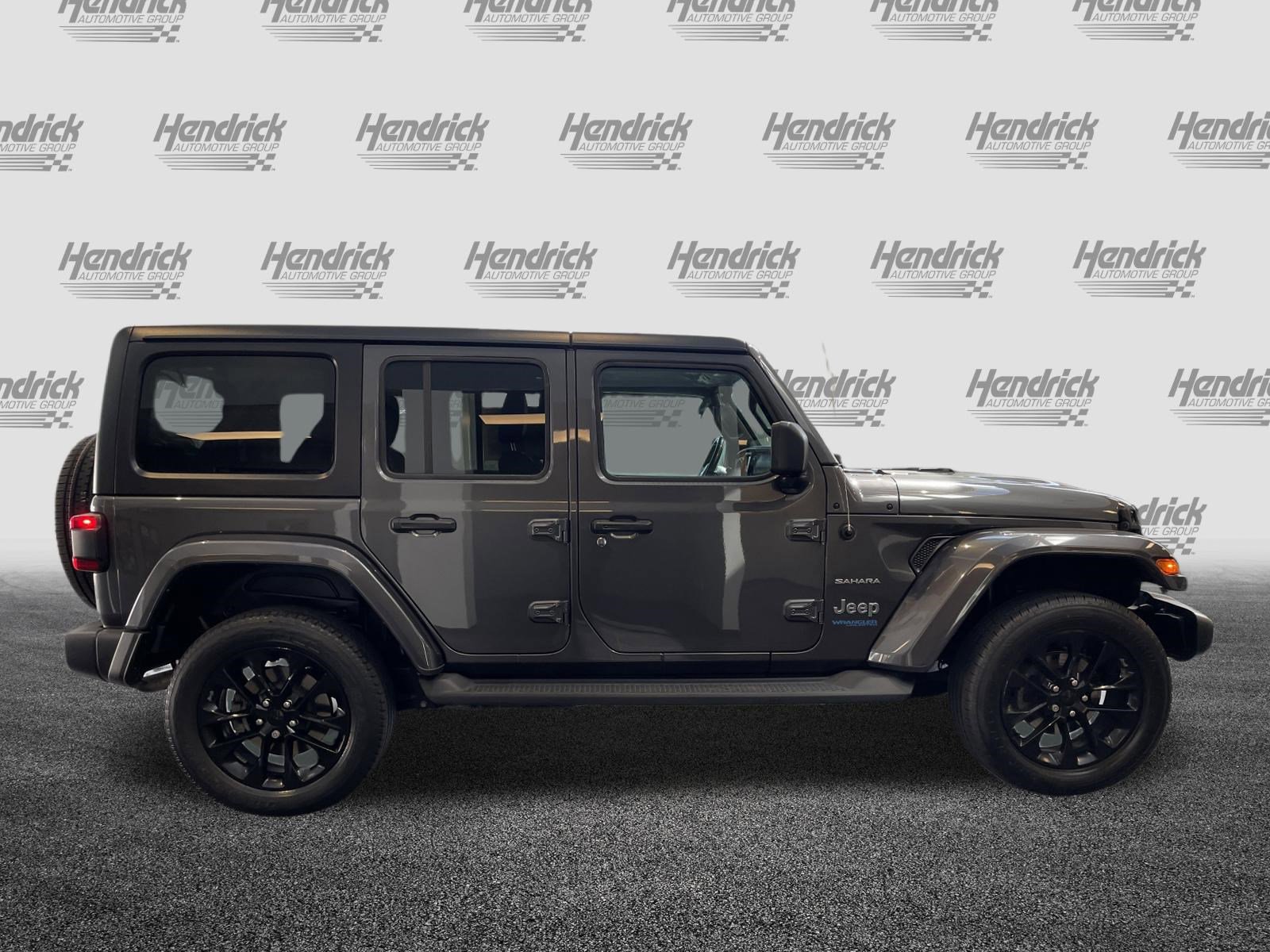 Used 2021 Jeep Wrangler Unlimited Sahara w/ Cold Weather Group AWD/4WD image 11