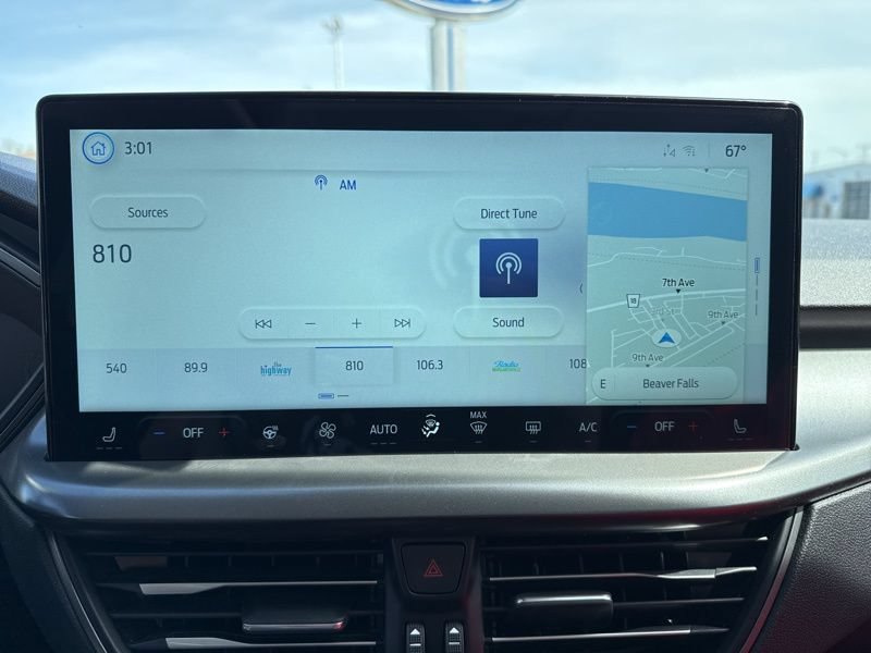 New 2025 Ford Escape SE FWD image 32