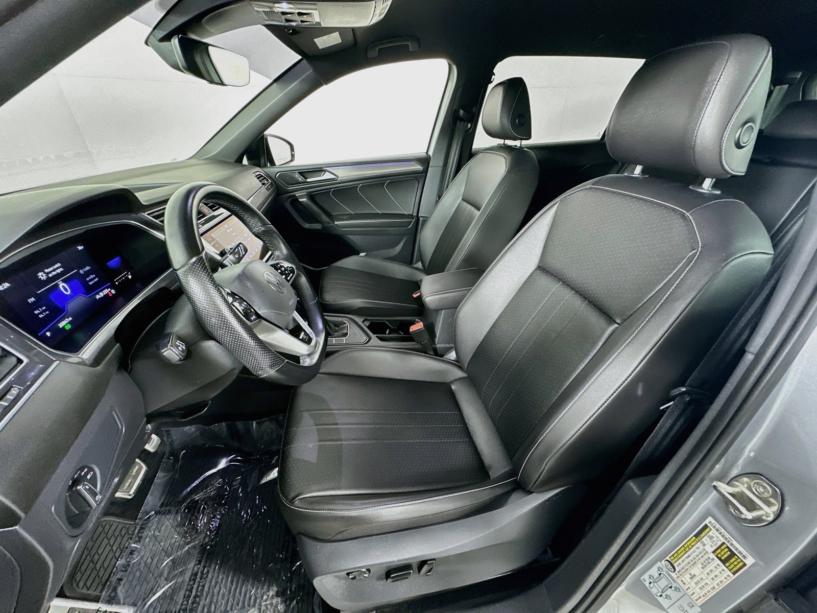 Used 2022 Volkswagen Tiguan SE R-Line FWD image 20