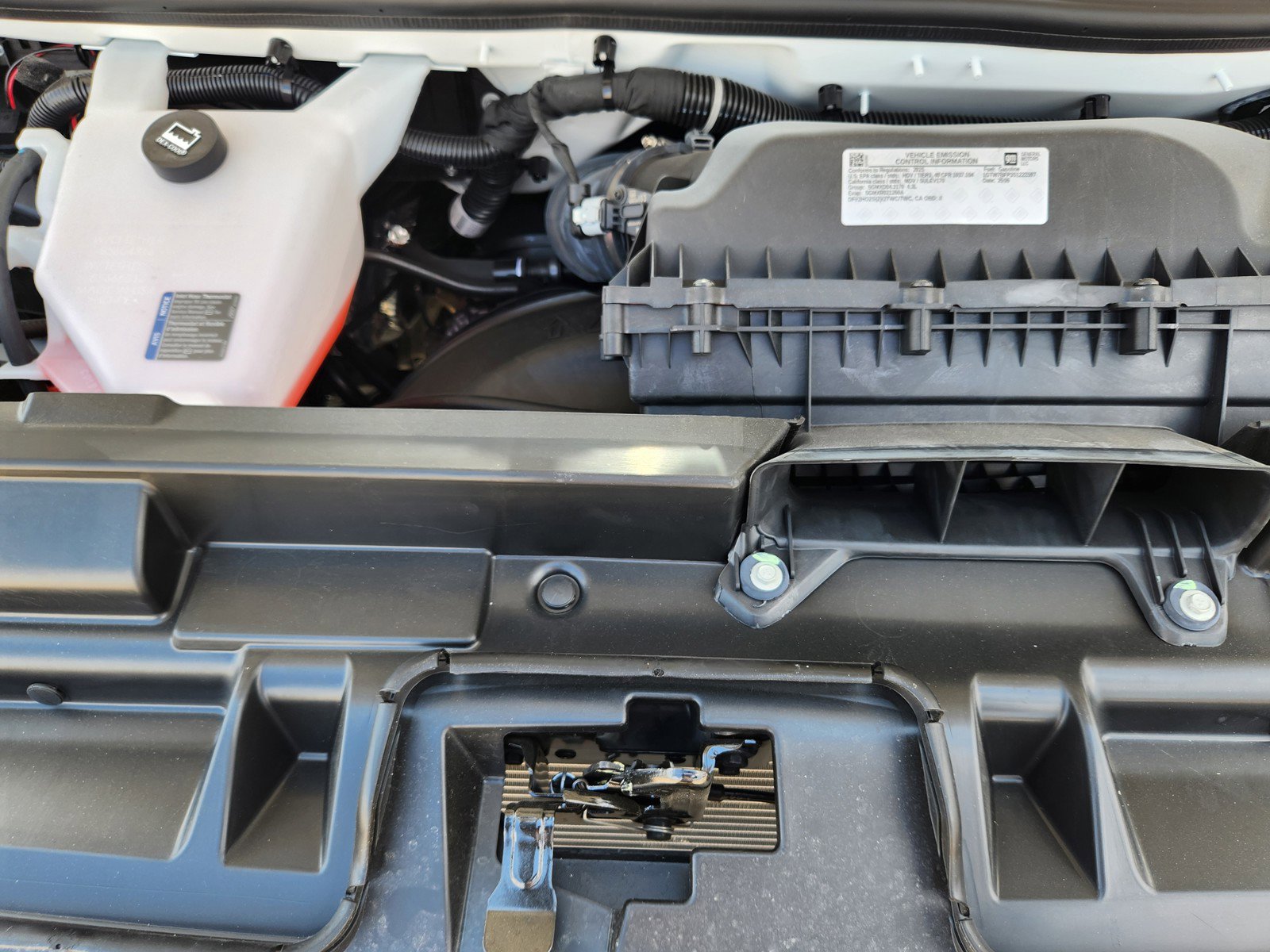 New 2025 GMC Savana 2500 Extended w/ Driver Convenience Package image 21