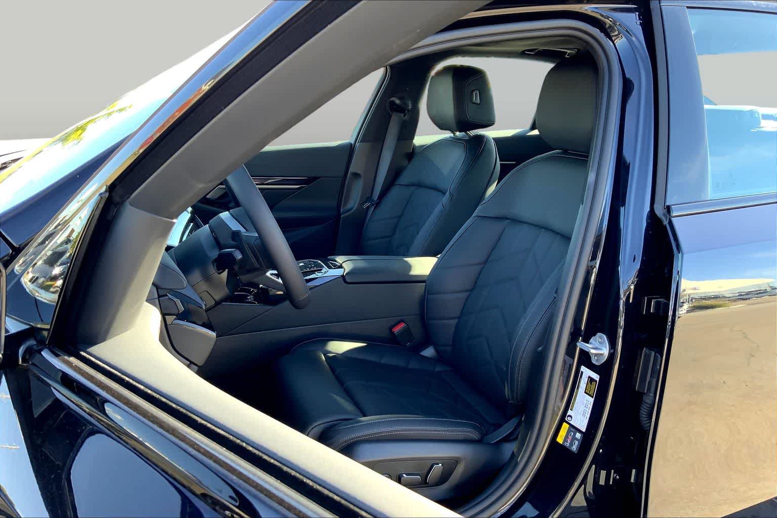 New 2026 BMW i5 eDrive40 w/ M Sport Package RWD image 9