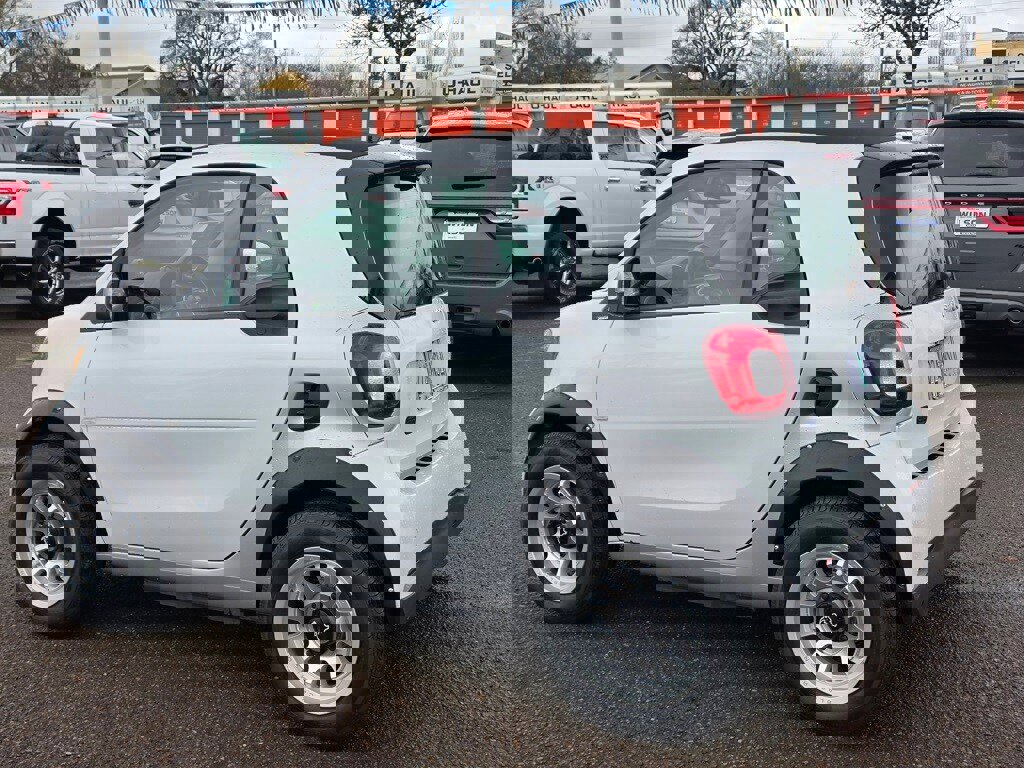 Used 2018 smart fortwo electric drive image 31
