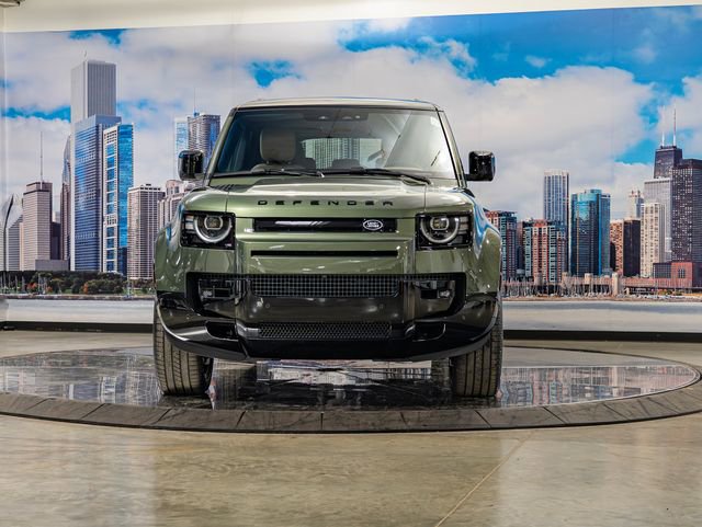 New 2026 Land Rover Defender 130 X-Dynamic SE image 3