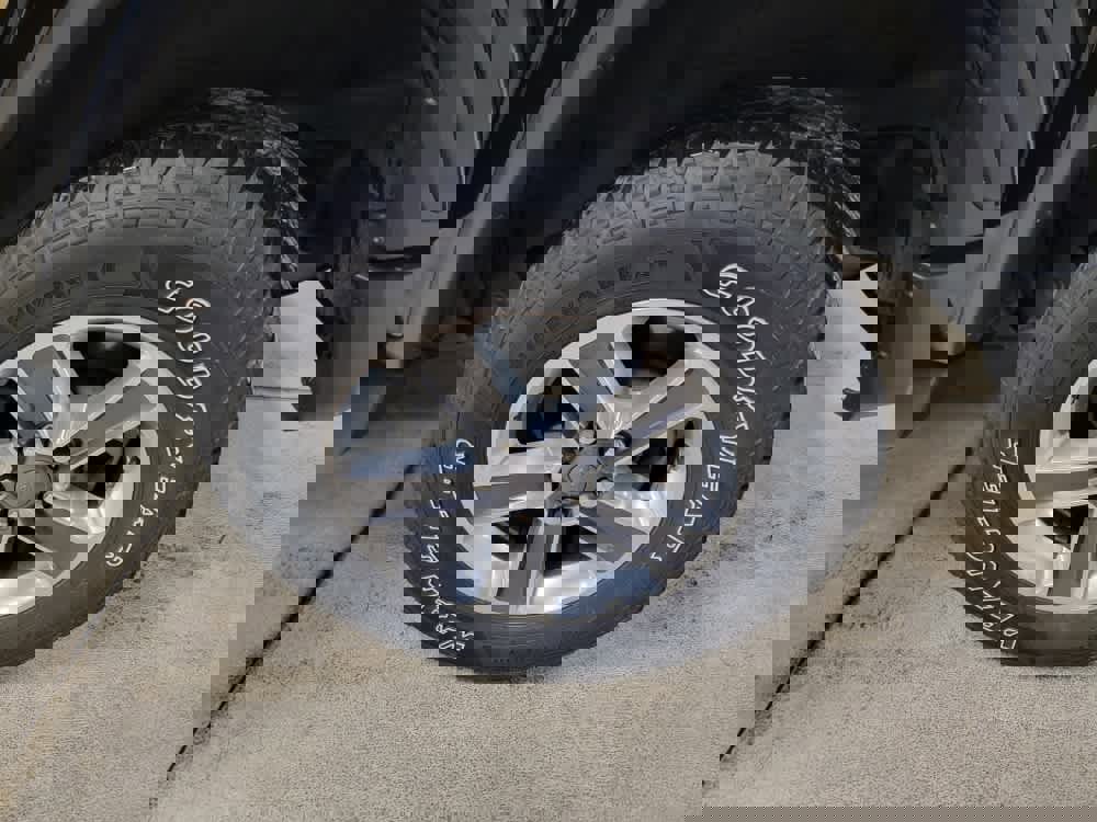 Used 2018 Jeep Wrangler Unlimited Sahara image 10