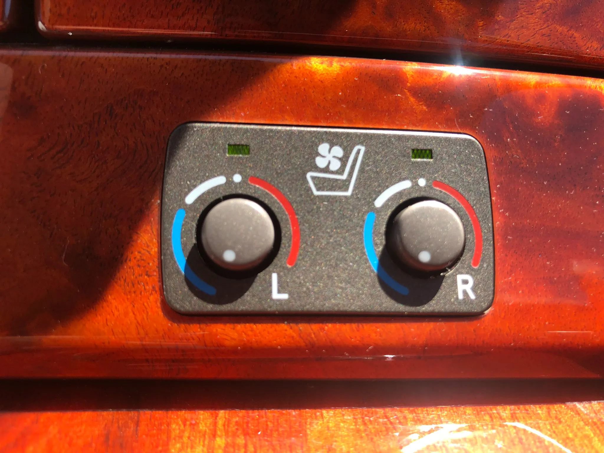 Used 2004 Lexus LS 430 image 34