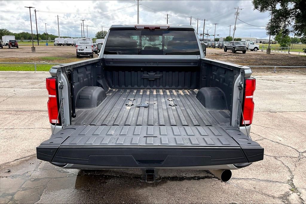 Used 2025 Chevrolet Silverado 2500 High Country w/ High Country Premium Package AWD/4WD image 38