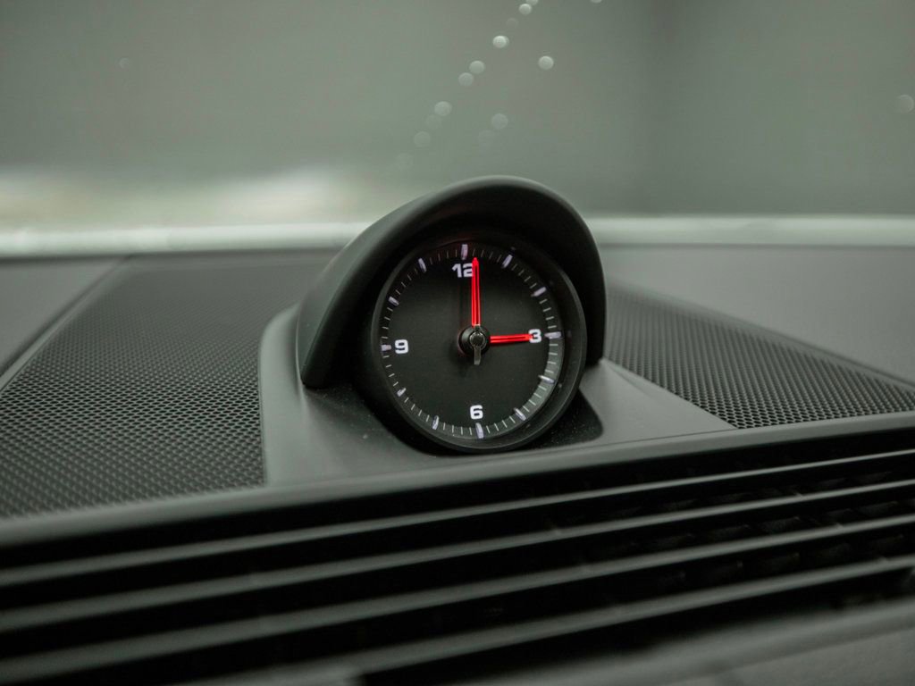 Used 2023 Porsche Panamera image 23