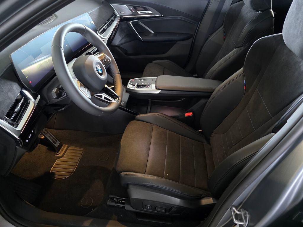 New 2026 BMW X2 xDrive28i w/ Technology Package image 7