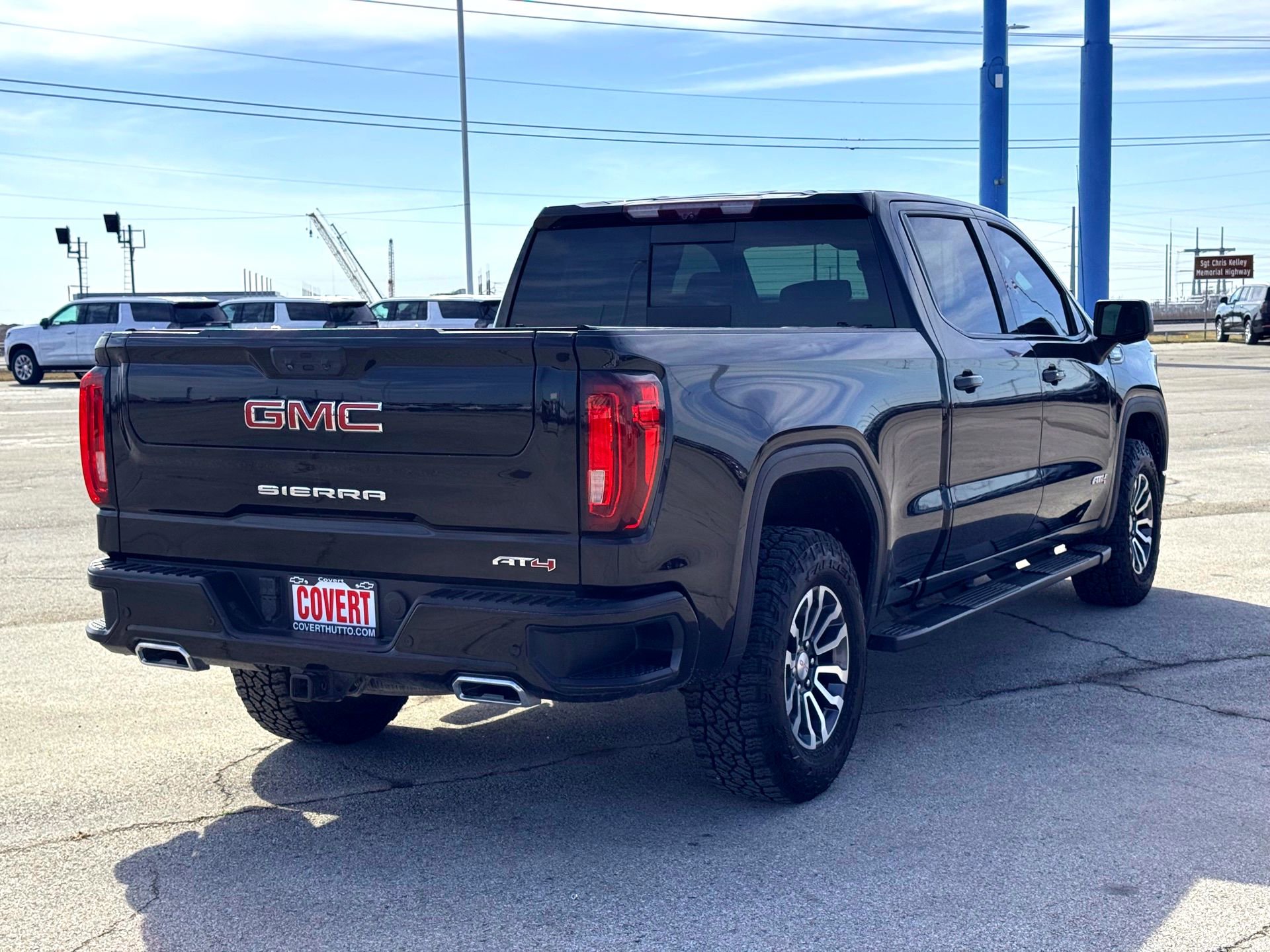Used 2023 GMC Sierra 1500 AT4 w/ Technology Package image 7