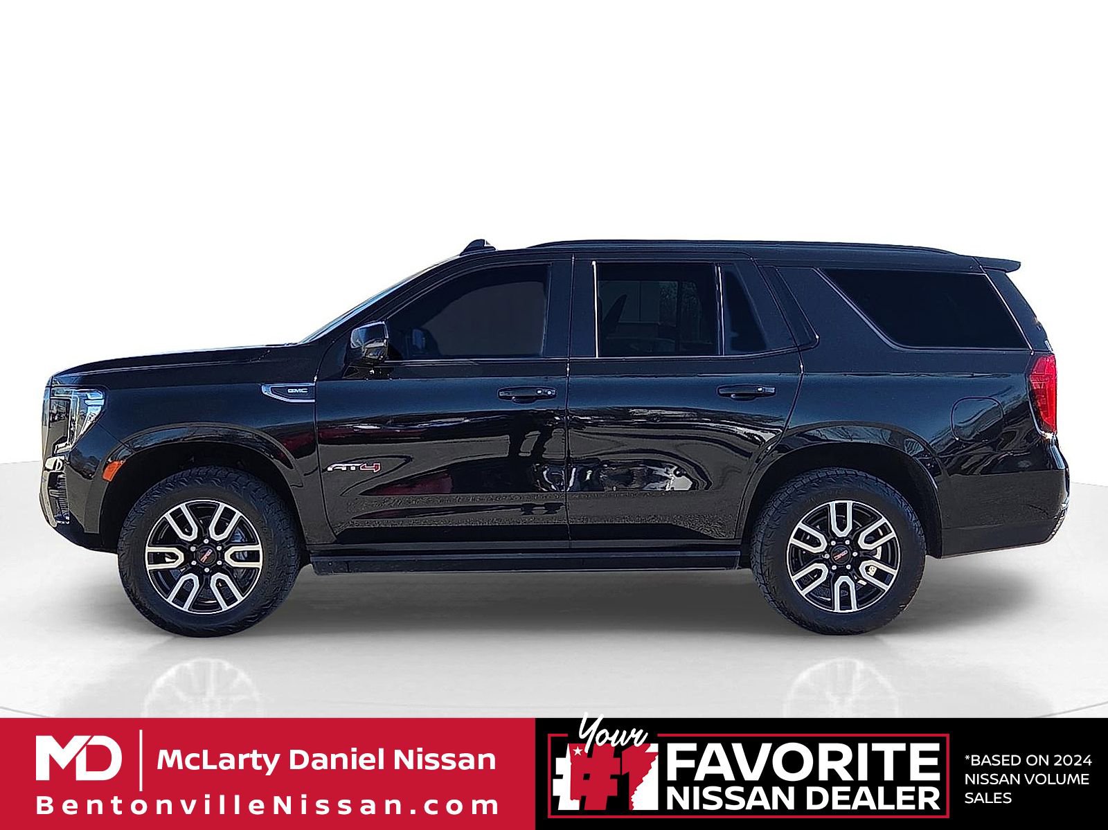 Used 2021 GMC Yukon AT4 w/ AT4 Premium Plus Package image 3