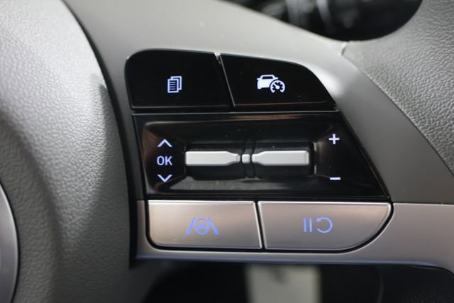 Certified 2024 Hyundai Elantra SE FWD image 12