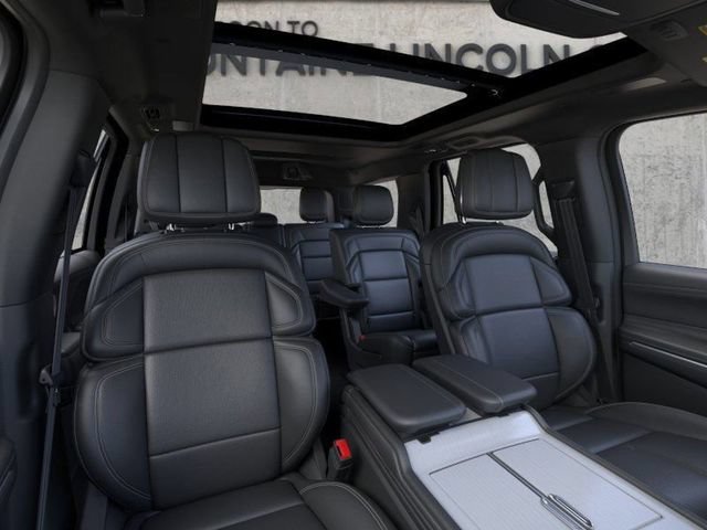 New 2026 Lincoln Navigator Reserve w/ Jet Appearance Package AWD/4WD image 10