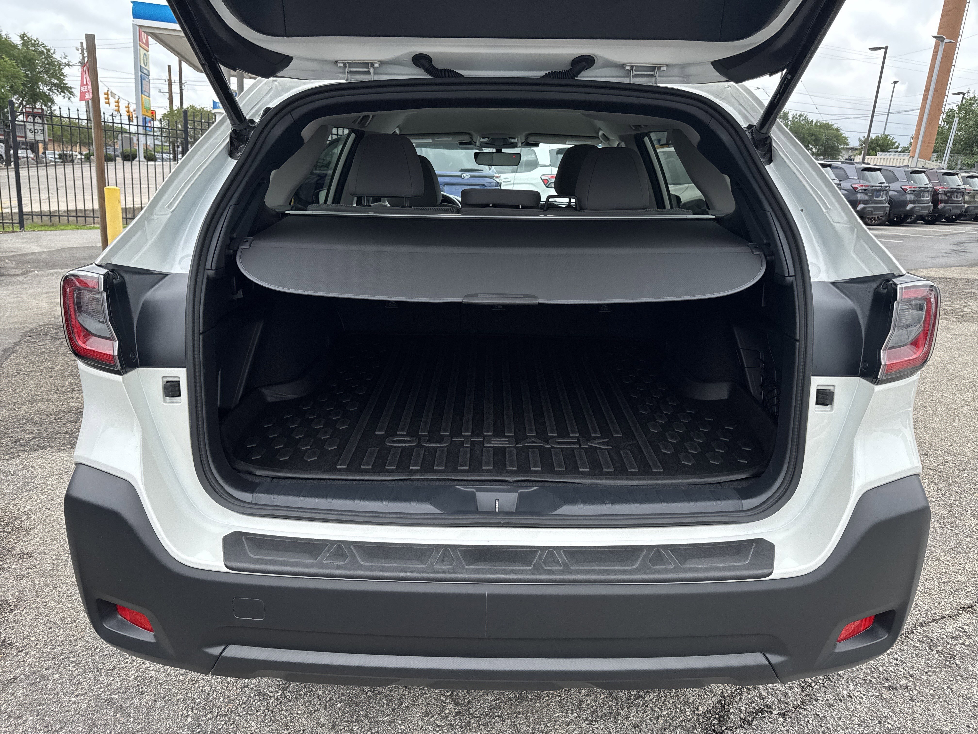 Certified 2024 Subaru Outback Premium AWD/4WD image 27