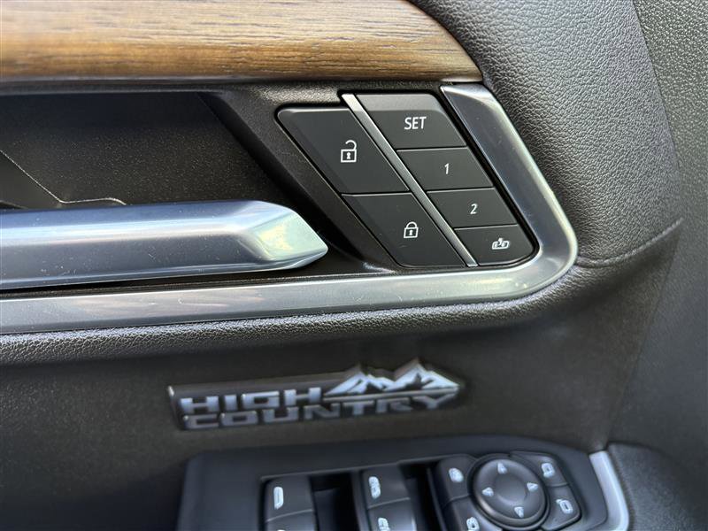 Used 2023 Chevrolet Silverado 1500 High Country w/ Technology Package image 11