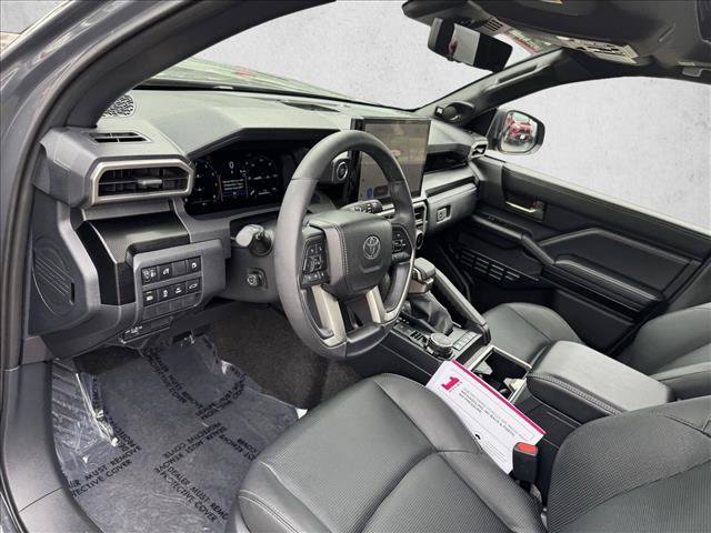 Certified 2025 Toyota 4Runner Limited w/ Tow Technology Package AWD/4WD image 12