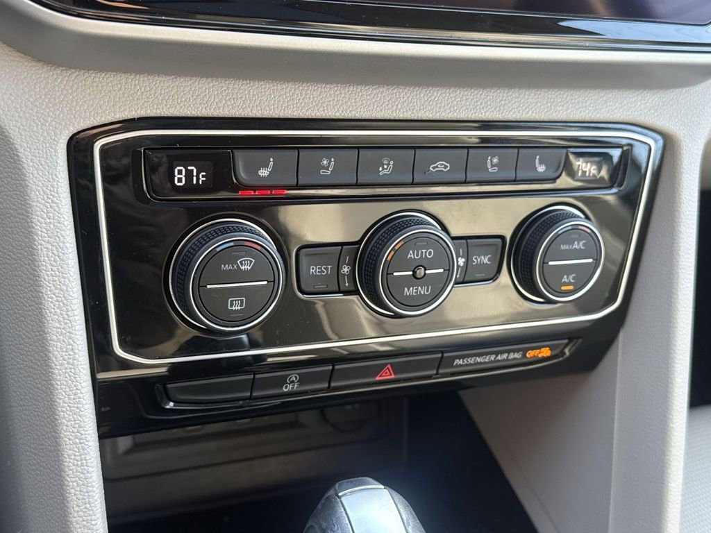 Used 2021 Volkswagen Atlas SEL Premium image 21