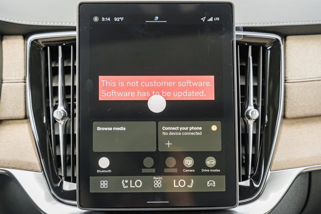 New 2026 Volvo XC90 T8 Plus image 18
