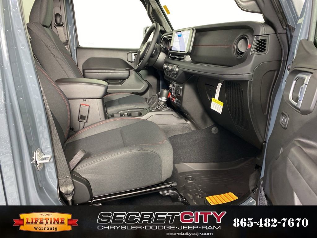 New 2026 Jeep Wrangler Unlimited Rubicon w/ Steel Bumper Group image 34