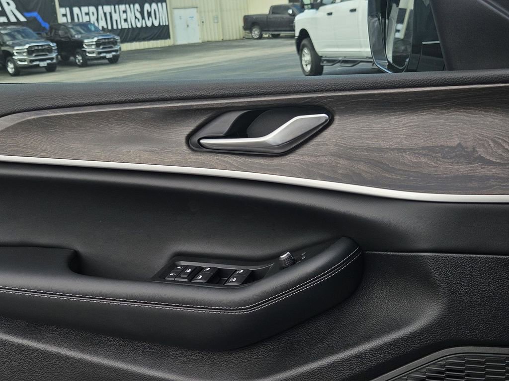 New 2026 Jeep Grand Cherokee L Laredo image 26