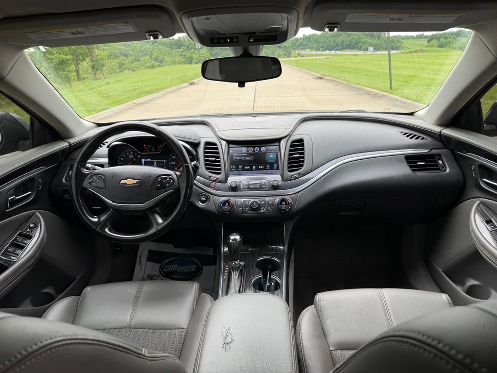 Used 2018 Chevrolet Impala LT FWD image 16
