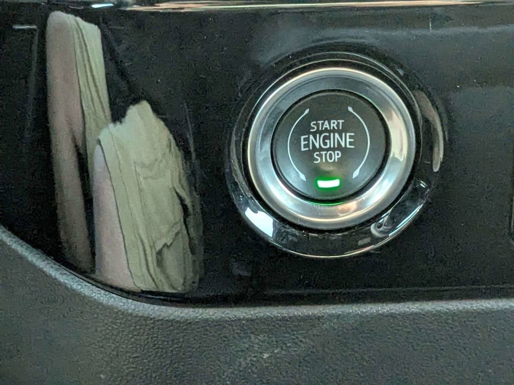 Used 2024 Chevrolet Silverado 1500 LT AWD/4WD image 31