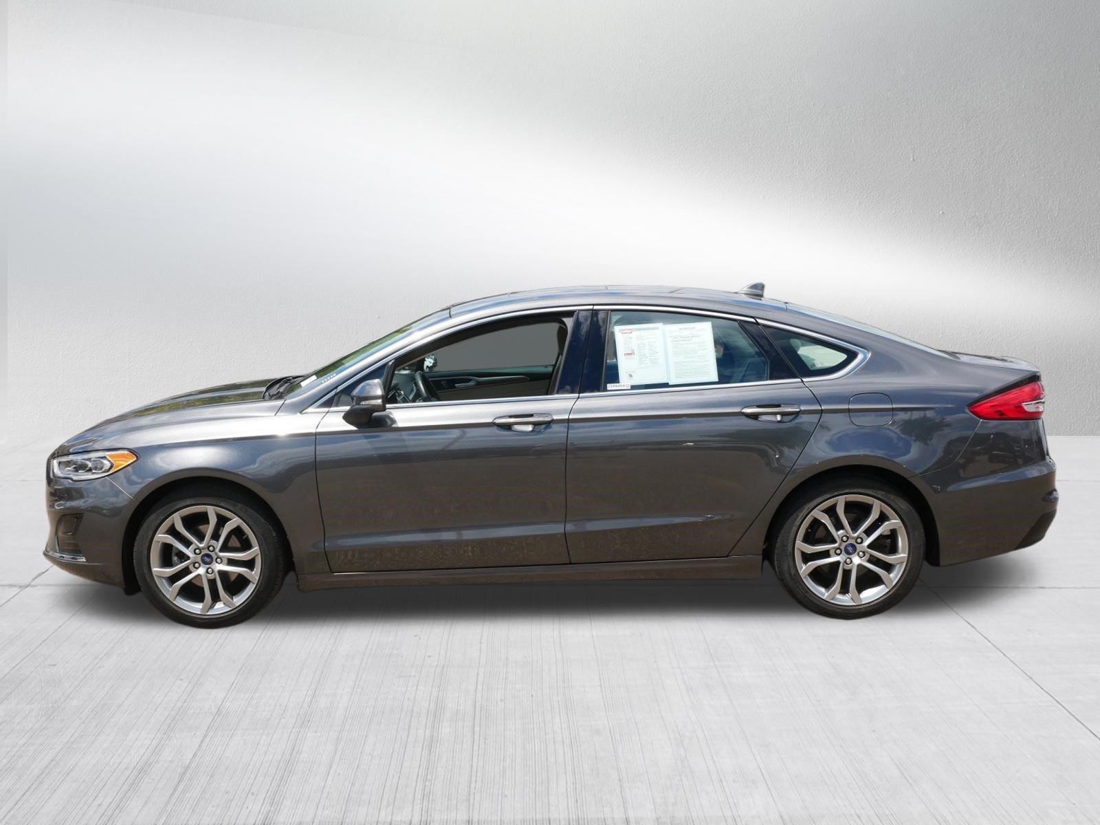 Used 2019 Ford Fusion SEL FWD image 4