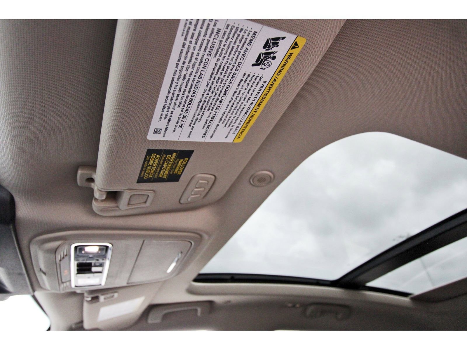 Used 2025 Lincoln Corsair FWD w/ Equipment Group 101A image 28