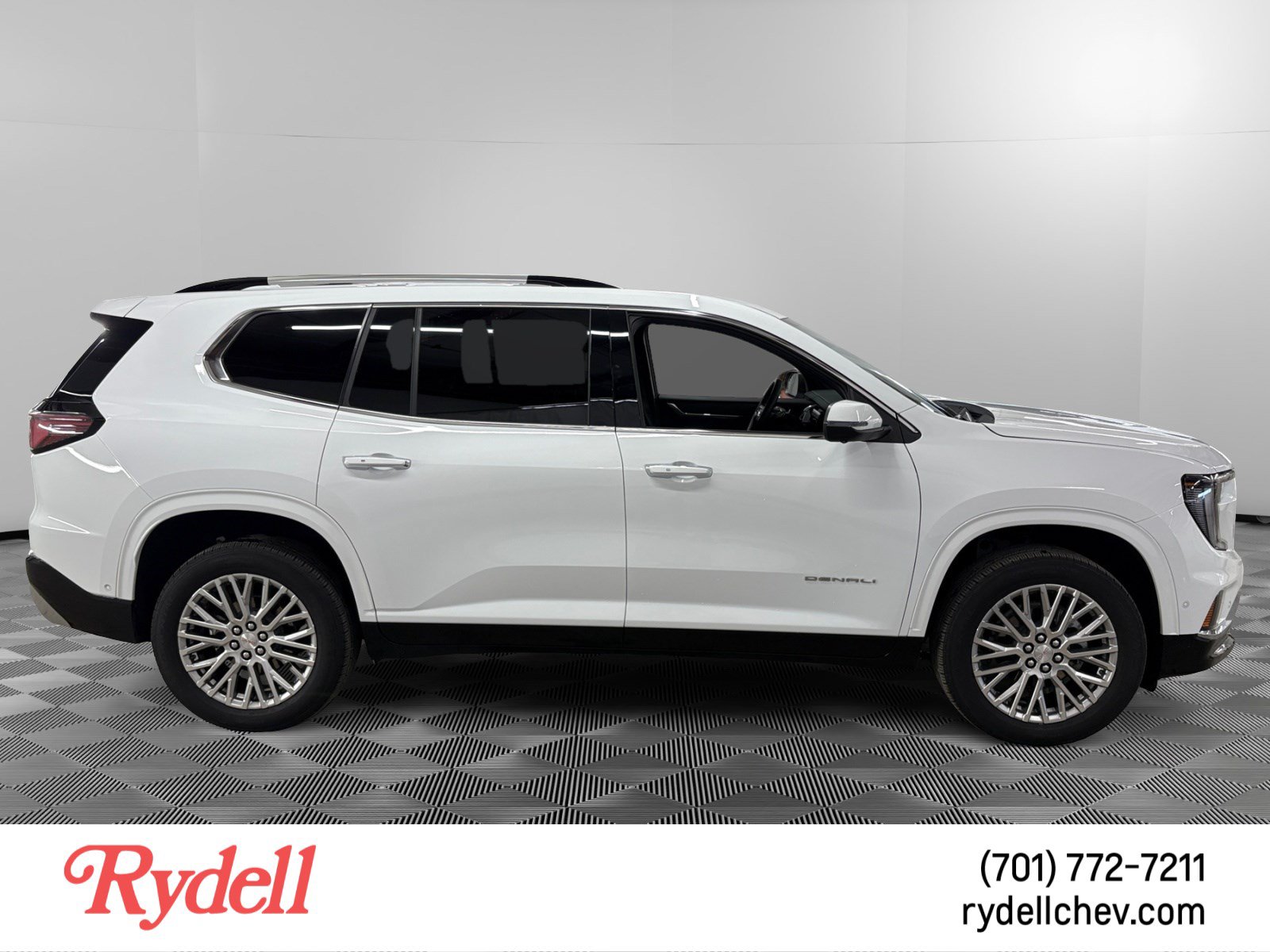 Certified 2026 GMC Acadia Denali w/ Super Cruise Package AWD/4WD image 6