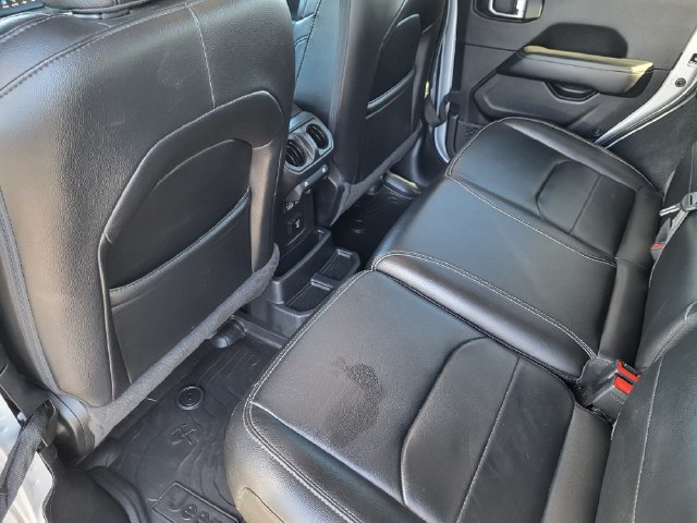 Used 2023 Jeep Wrangler Unlimited Sahara AWD/4WD image 26