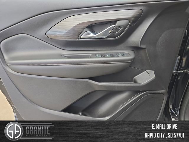 Used 2024 GMC Terrain SLE image 10