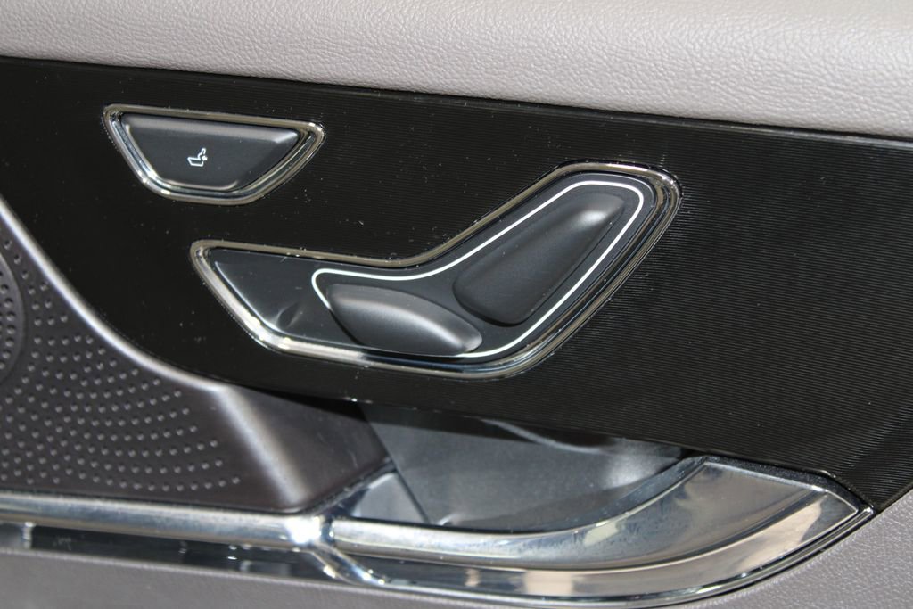 Used 2023 Lincoln Corsair Reserve w/ Equipment Group 201A image 27