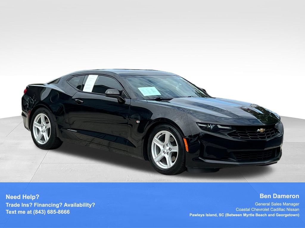Used 2019 Chevrolet Camaro LT w/ Technology Package RWD image 3
