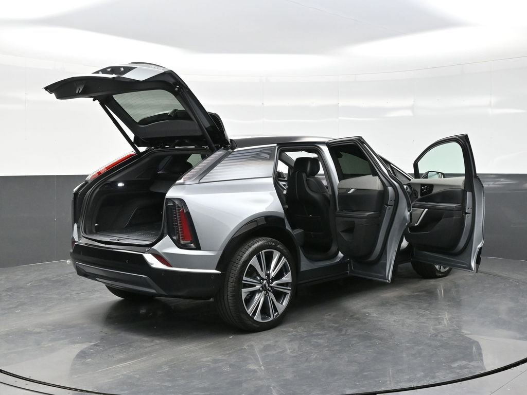 New 2026 Cadillac Optiq Luxury 2 AWD/4WD image 44