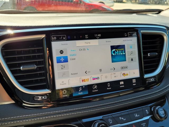 New 2026 Chrysler Pacifica Select w/ S Appearance Package FWD image 20