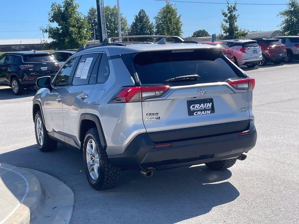 Used 2021 Toyota RAV4 XLE AWD/4WD image 5