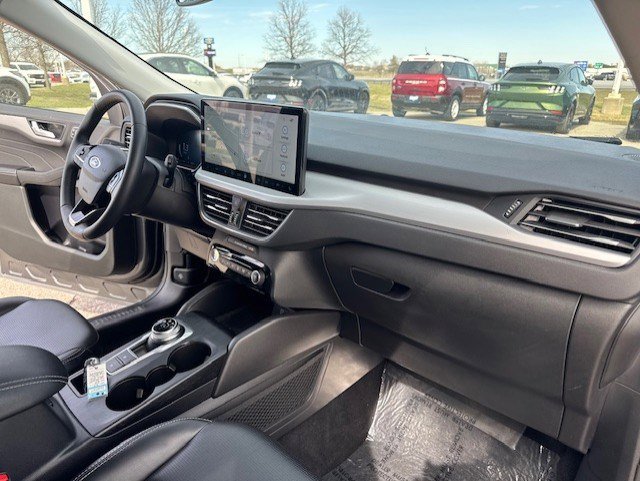 Certified 2023 Ford Escape Platinum AWD/4WD image 35