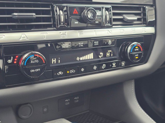 New 2026 Nissan Pathfinder SL image 38