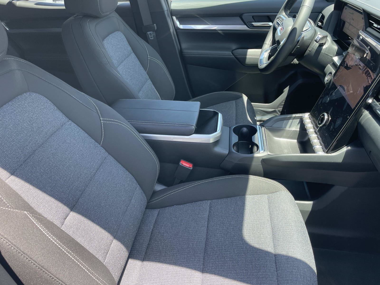 New 2026 GMC Terrain Elevation w/ Black Edition FWD image 25