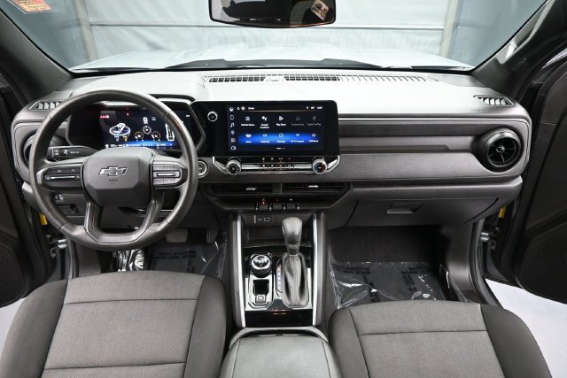 Used 2024 Chevrolet Colorado Trail Boss w/ Advanced Trailering Package AWD/4WD image 11