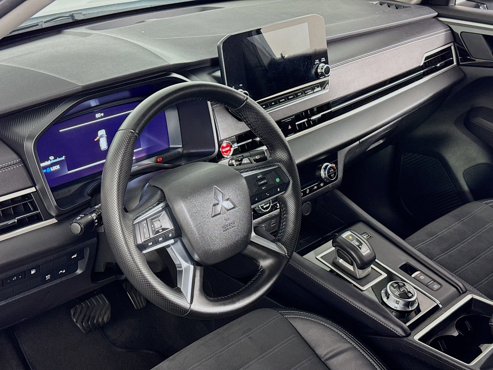 Used 2023 Mitsubishi Outlander 4WD Plug-In Hybrid image 15