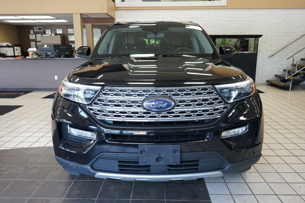 Used 2023 Ford Explorer Limited w/ Equipment Group 301A AWD/4WD image 21