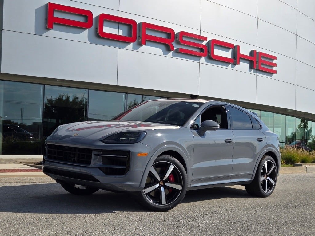 New 2026 Porsche Cayenne S image 1