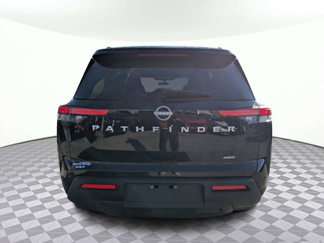 Used 2025 Nissan Pathfinder SV image 4