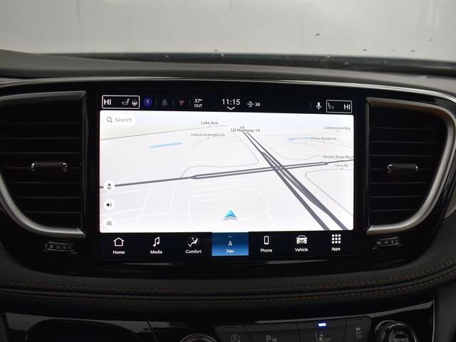 New 2026 Chrysler Pacifica Pinnacle w/ Trailer Tow Group AWD/4WD image 24