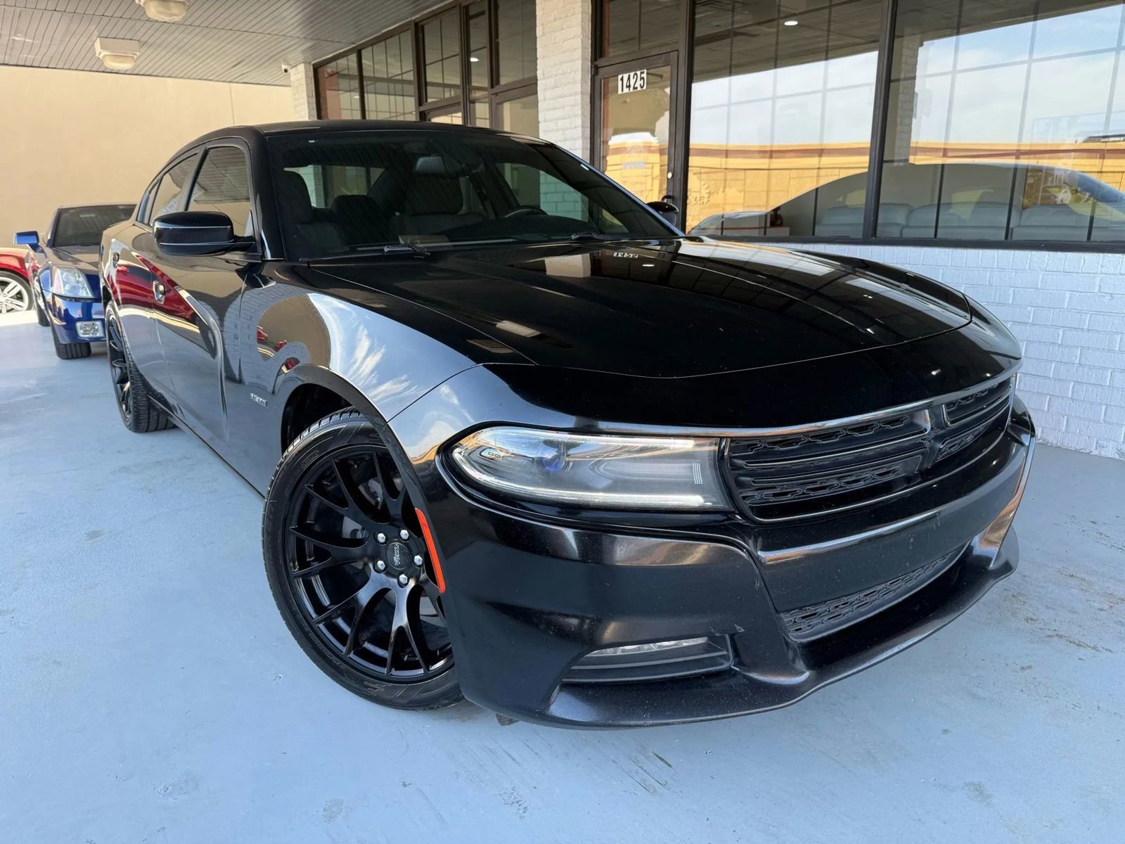 Used 2015 Dodge Charger R/T RWD image 1
