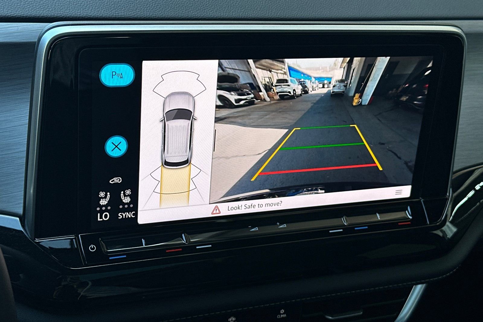 New 2026 Volkswagen Atlas Cross Sport SE FWD image 17