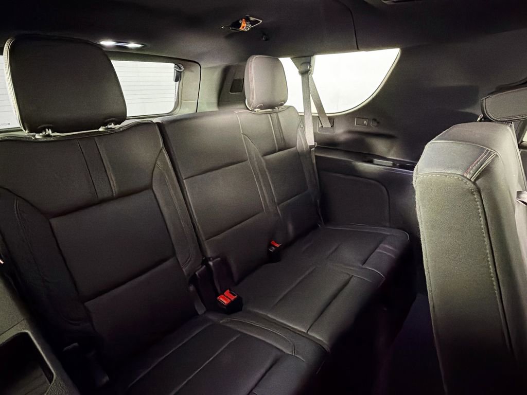 Used 2025 Chevrolet Suburban RST w/ Sun And Tow Package image 27